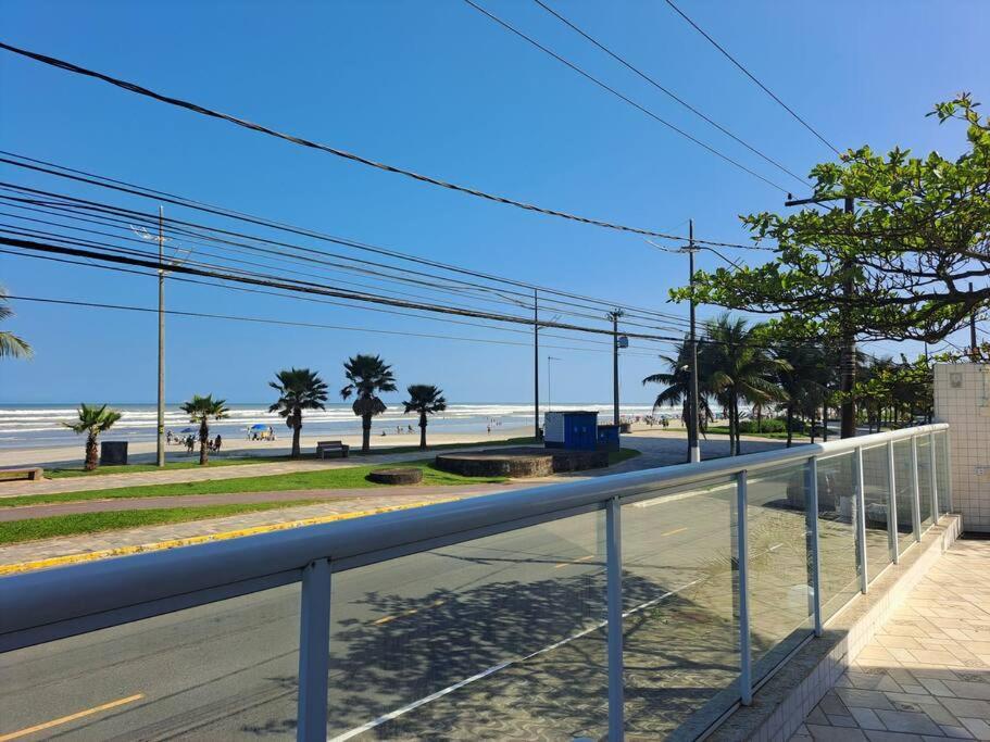 Apto Aconchegante Beira Mar Com Ar No Quarto Solemar Экстерьер фото